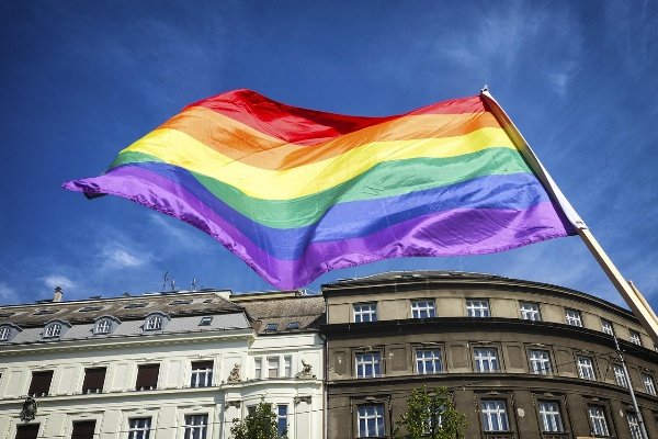 LGBT群体代孕